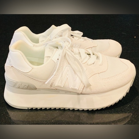 Women’s Nee Balance 574 Reflection Sneakers, Size 8 - Picture 5 of 16